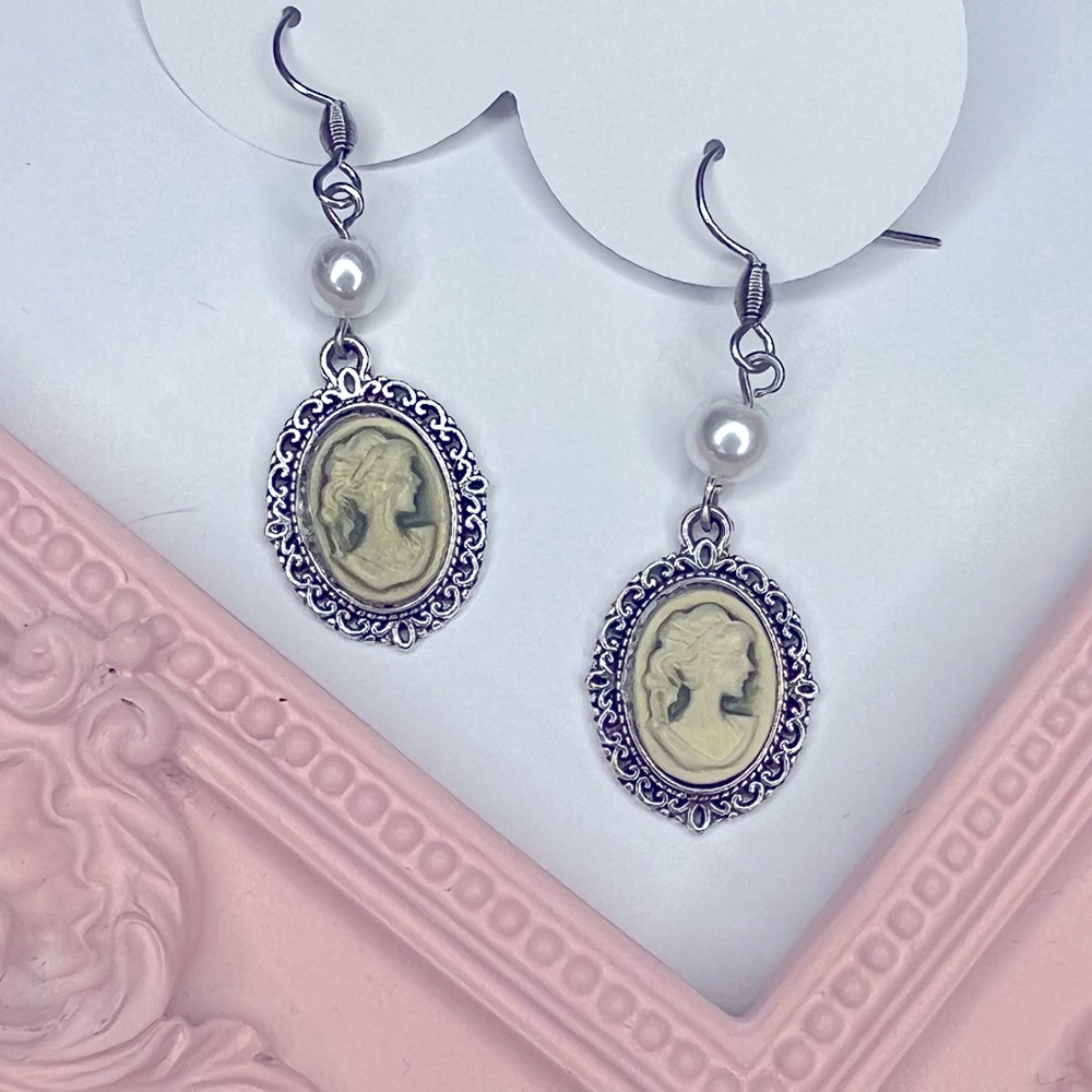 Vintage Style Cameo Drop Earrings with Pearl Beads